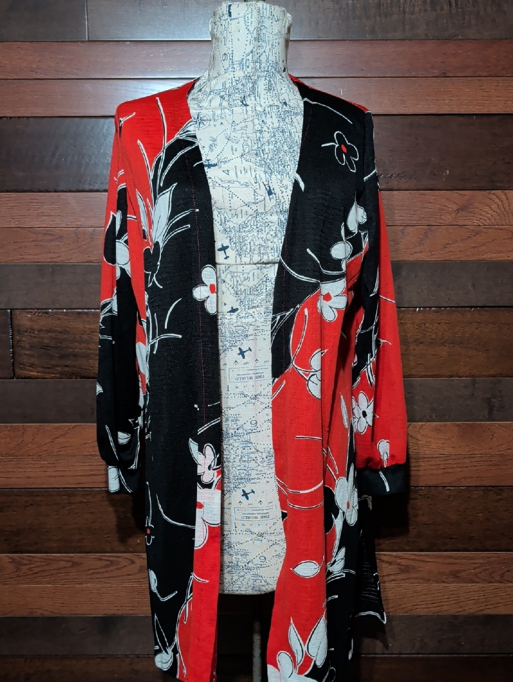 No Brand Tag Red & Black Floral Open-Front Women's Sweater Cardigan